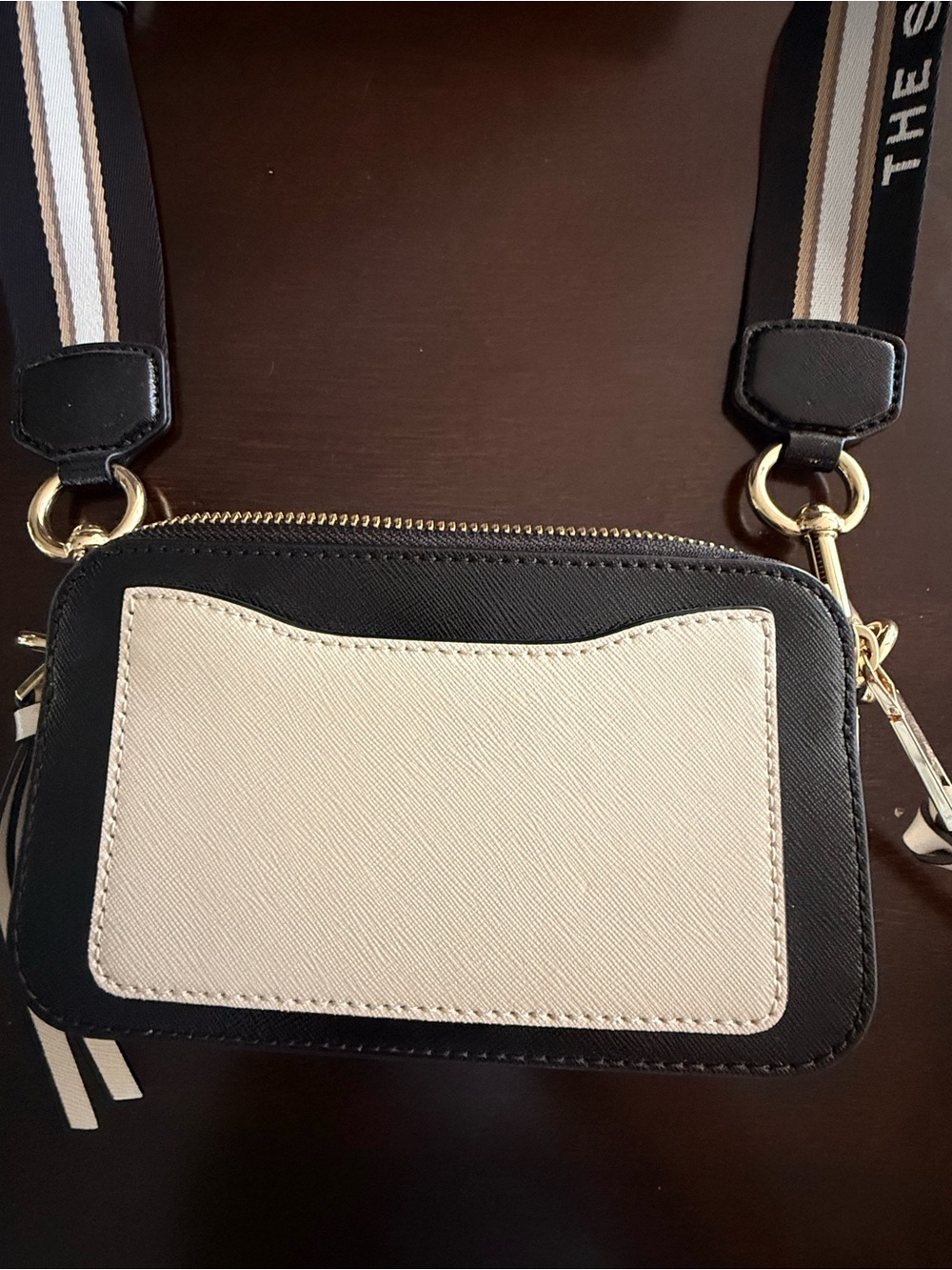 Marc Jacobs Snapshot Crossbody with Branded Black Strap - Picture 8 of 15